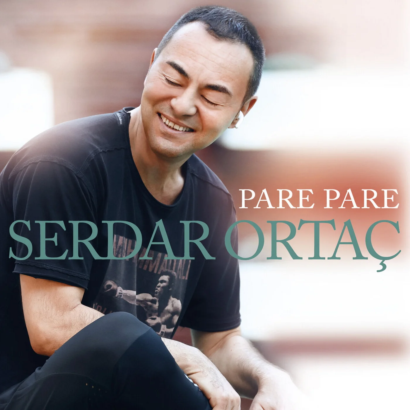 دانلود آهنگ Serdar Ortac Pare Pare | کیفیت اصلی 320
