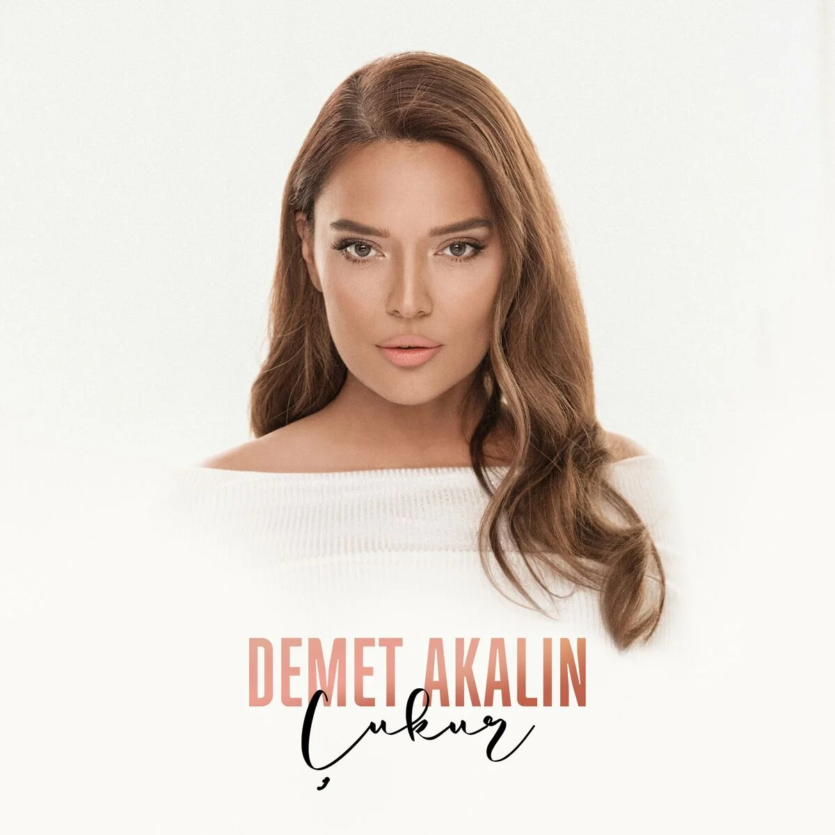 دانلود آهنگ Demet Akalin Çukur | کیفیت اصلی 320